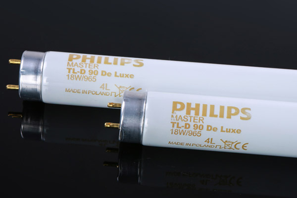 1642064599760835.jpg D65光源燈管.jpg